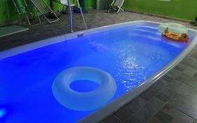 Pousada do sossego mar e verde em Itanhaem com piscina